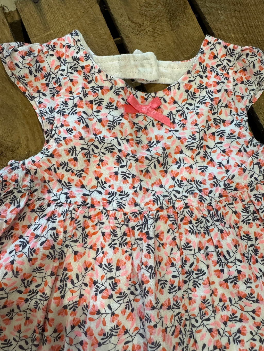 Robe "dos coeur" fleurs blanc/rose Orchestra 6 mois ♻️