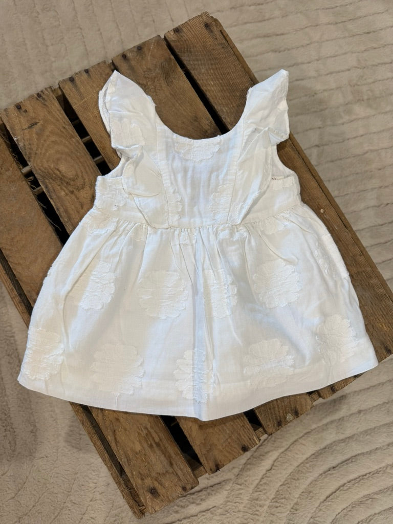 Robe blanche broderie "fleur" Zara 6/9 mois ♻️