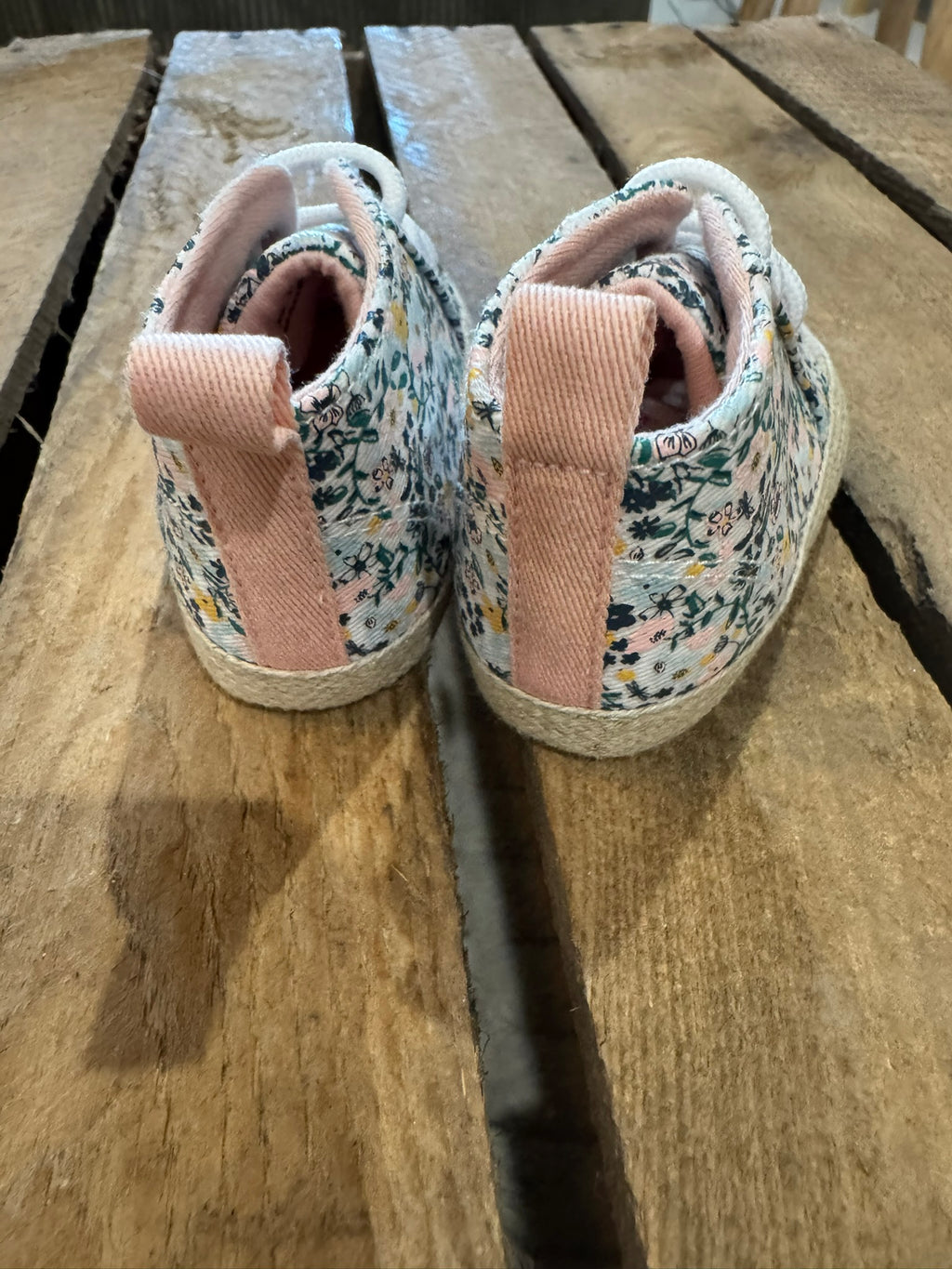 Chaussures montantes tissu fleuri liberty multicolore Gémo 3-6 mois ♻️