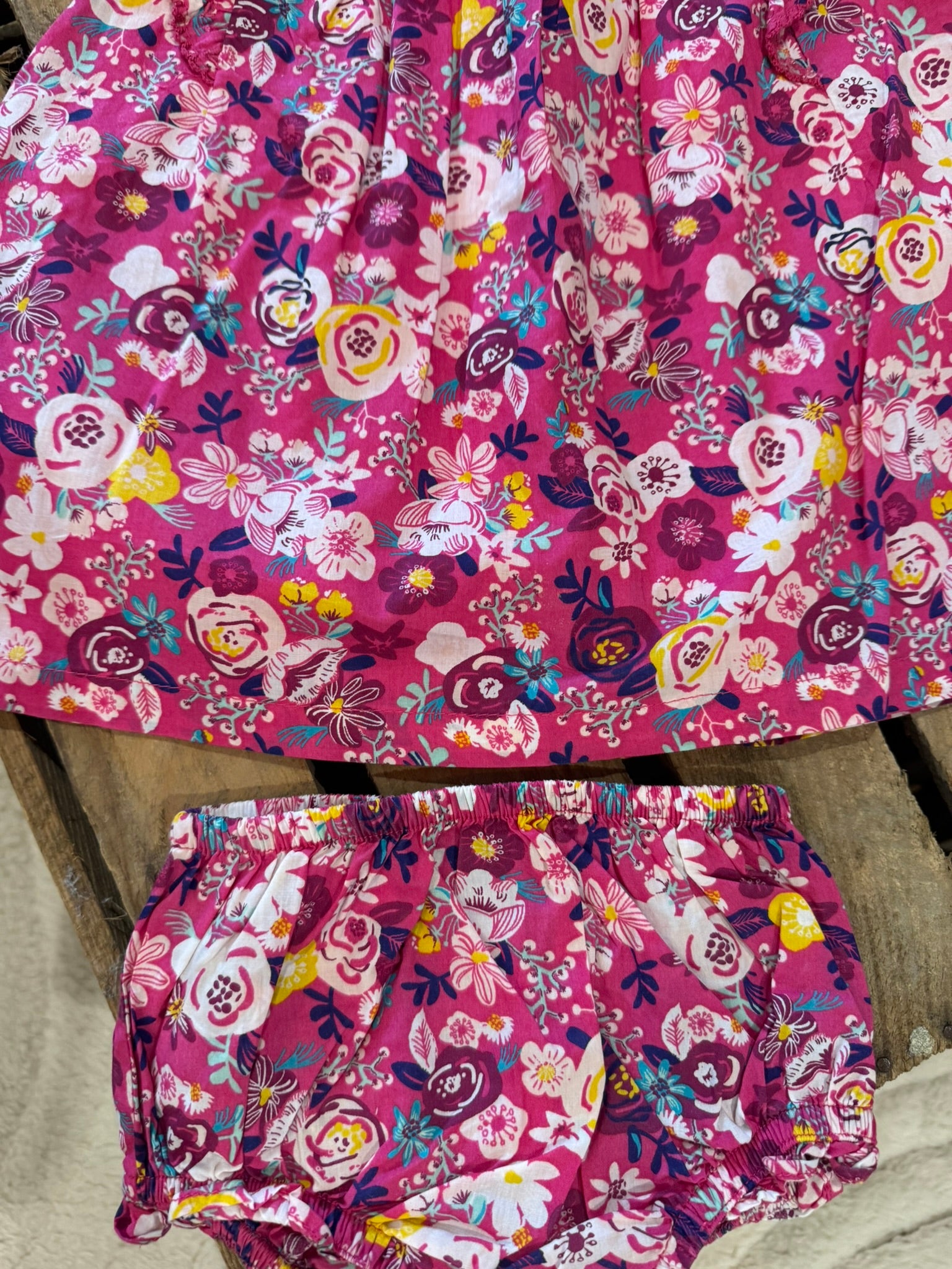 Robe "grosses fleurs"+ bloomer fuchsia Sergent Major 6 mois ♻️