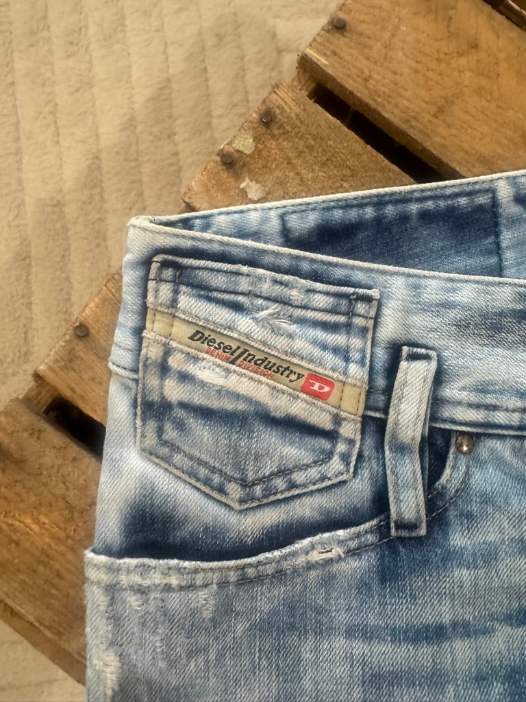 Short en jeans destroy Diesel - 27 (36) ♻️