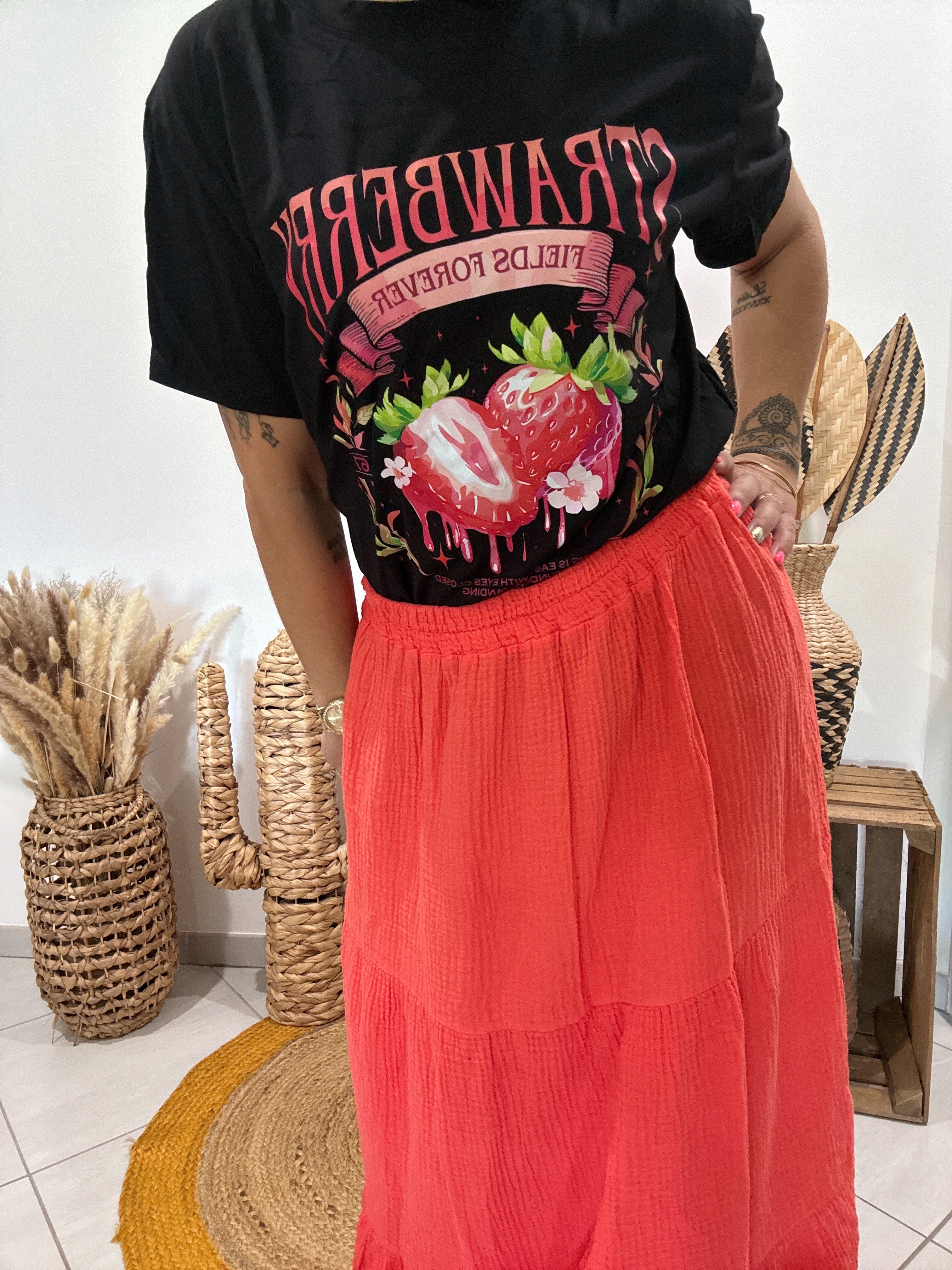 T-shirt imprimé "Strawberry" noir 🍓