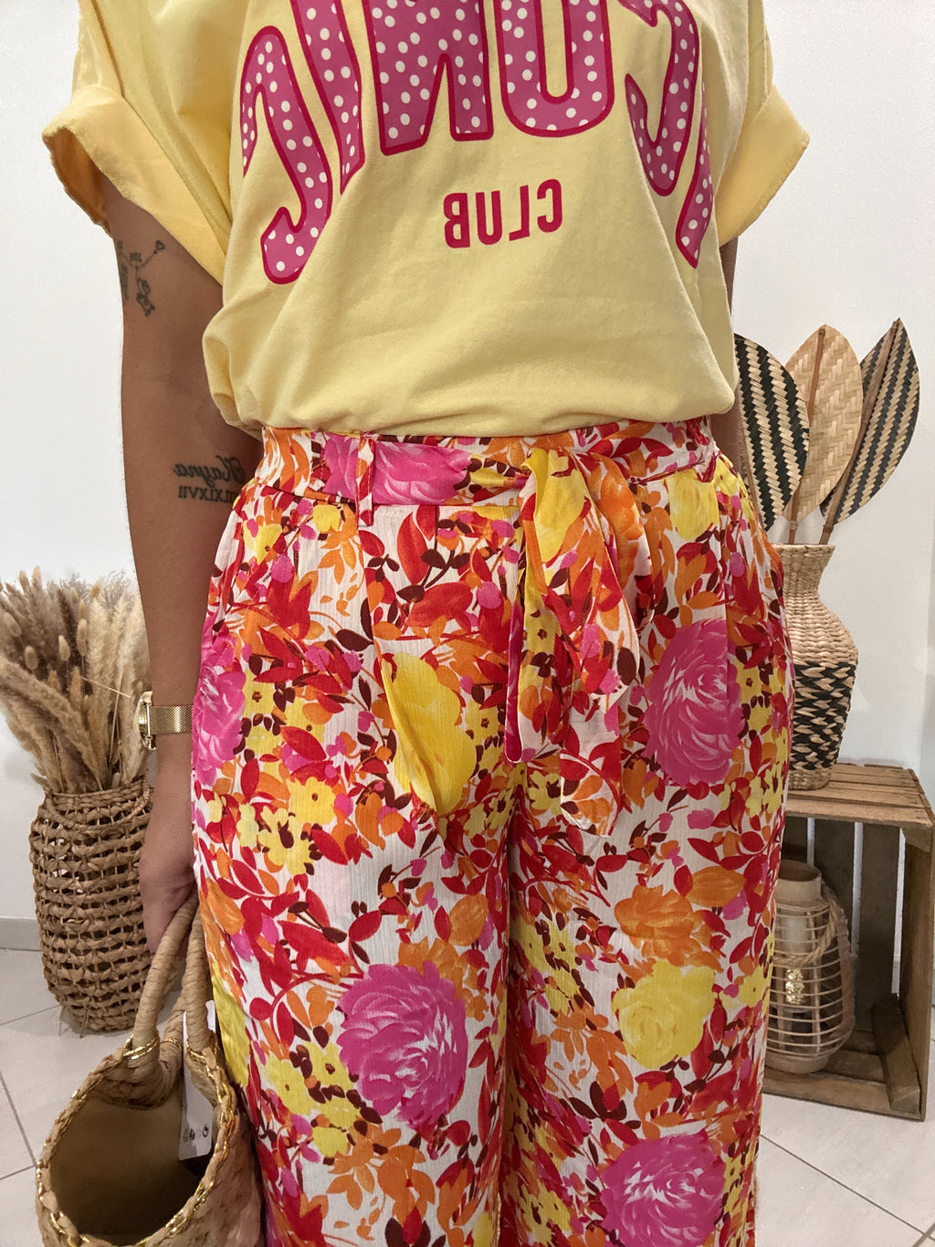 Pantalon fluide fleuri jaune