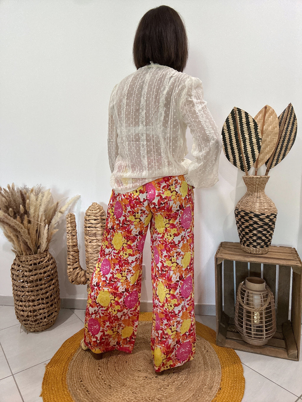 Blouse avec détail dentelle et transparence écru