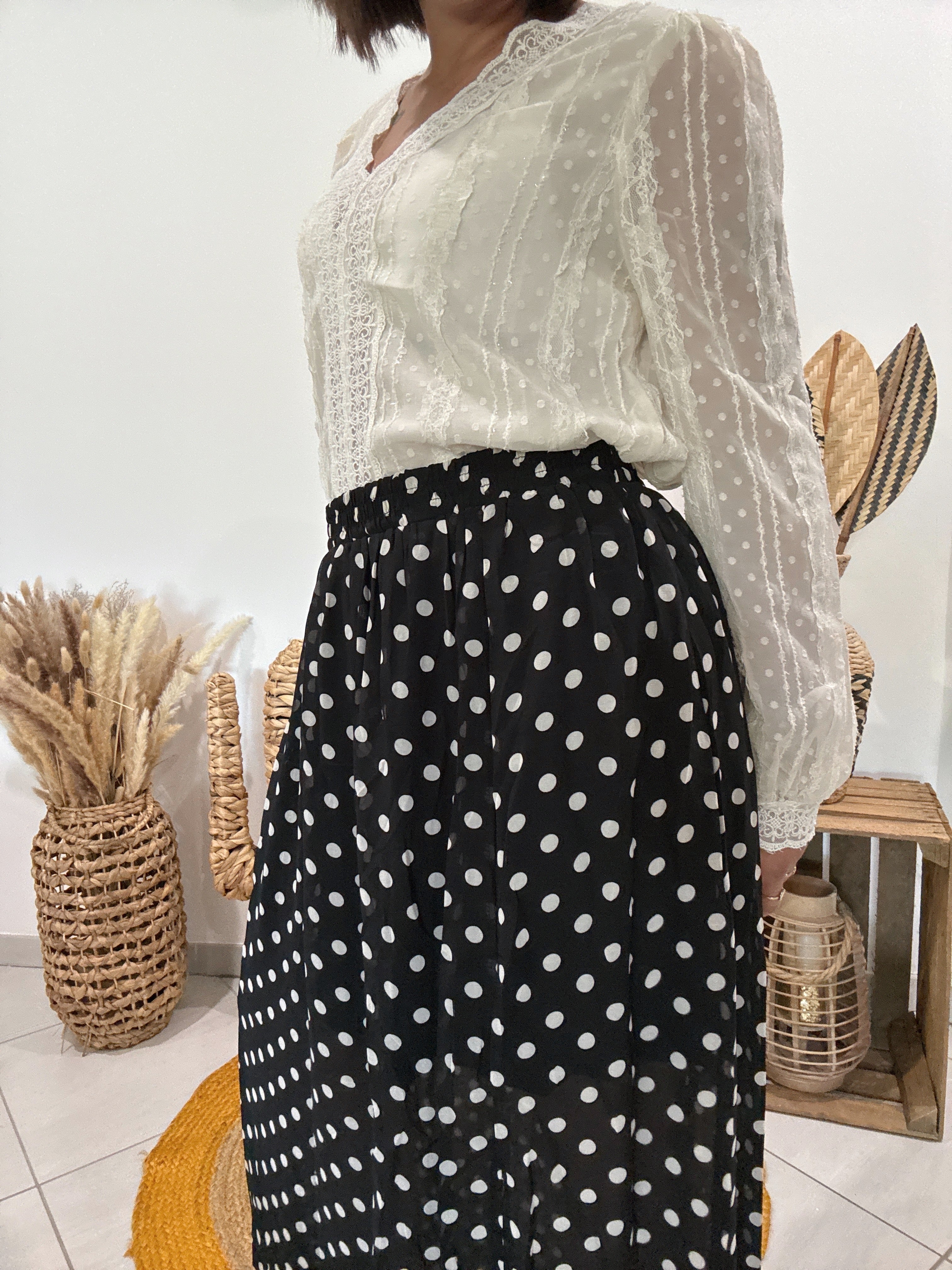 Jupe longue noire à pois blanc fente côté