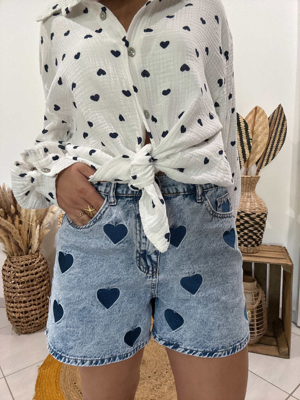 Short en jeans bleu imprimé coeurs - S ♻️