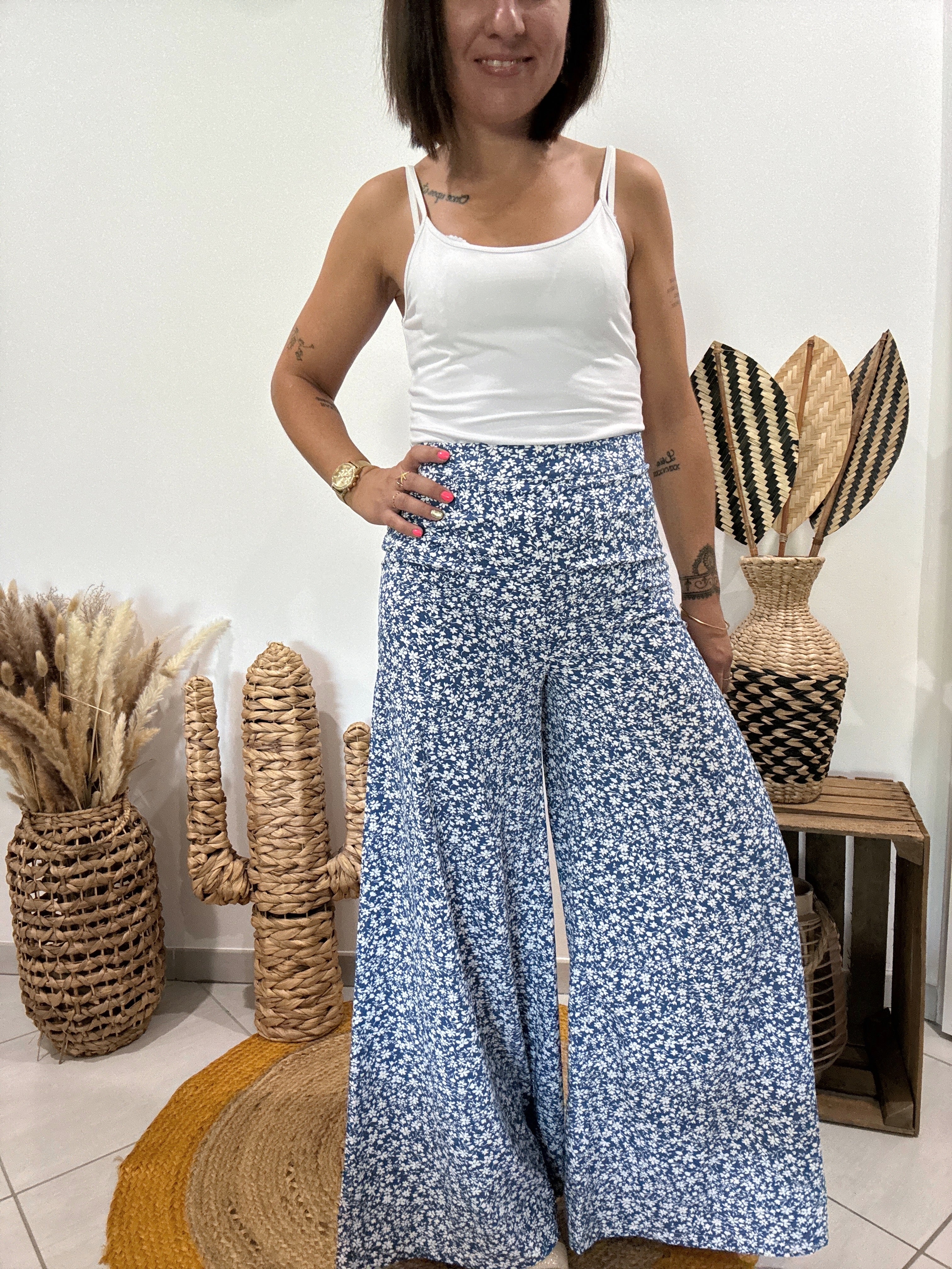 Pantalon jambière large bleu imprimé fleurs blanches - 36 ♻️