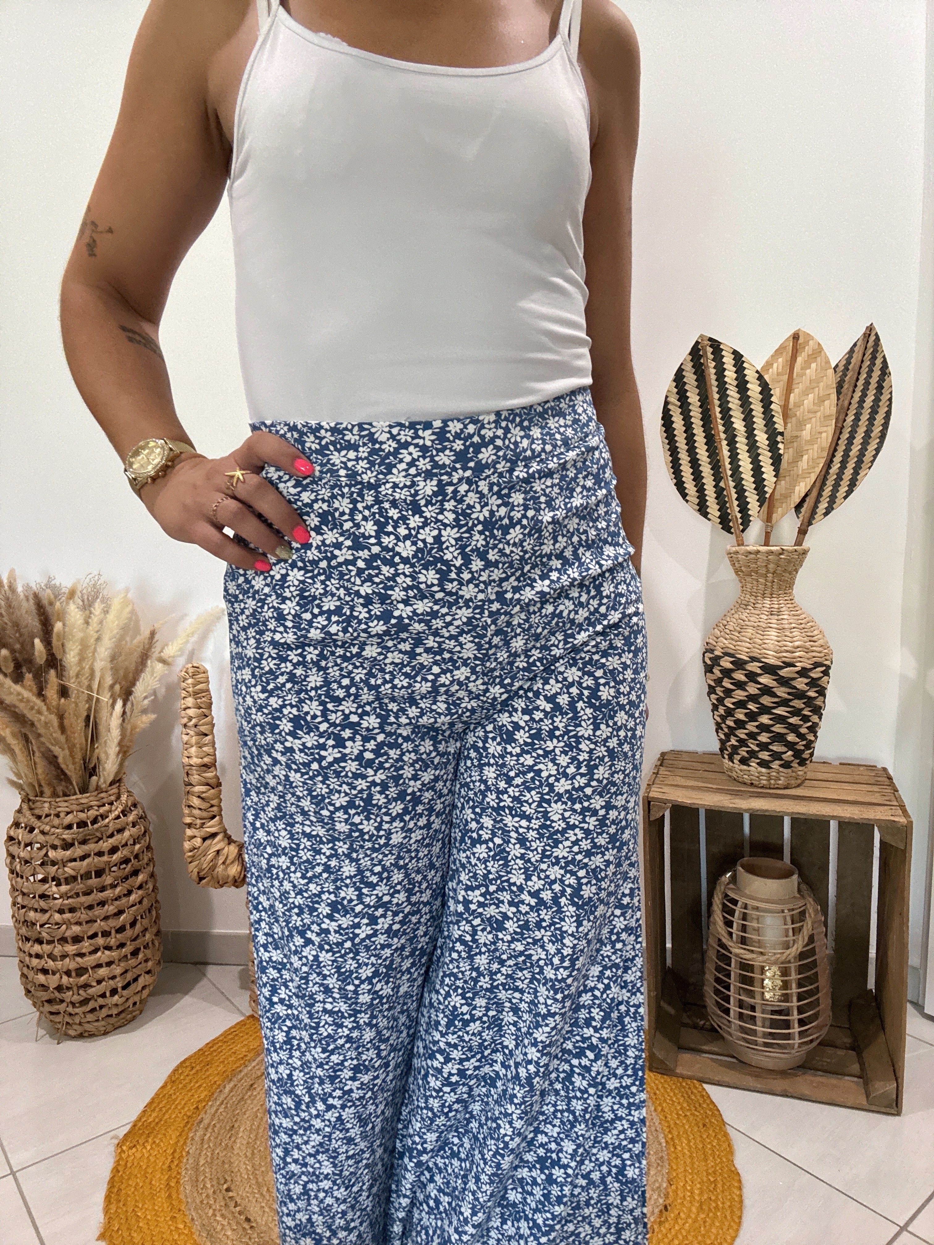 Pantalon jambière large bleu imprimé fleurs blanches - 36 ♻️