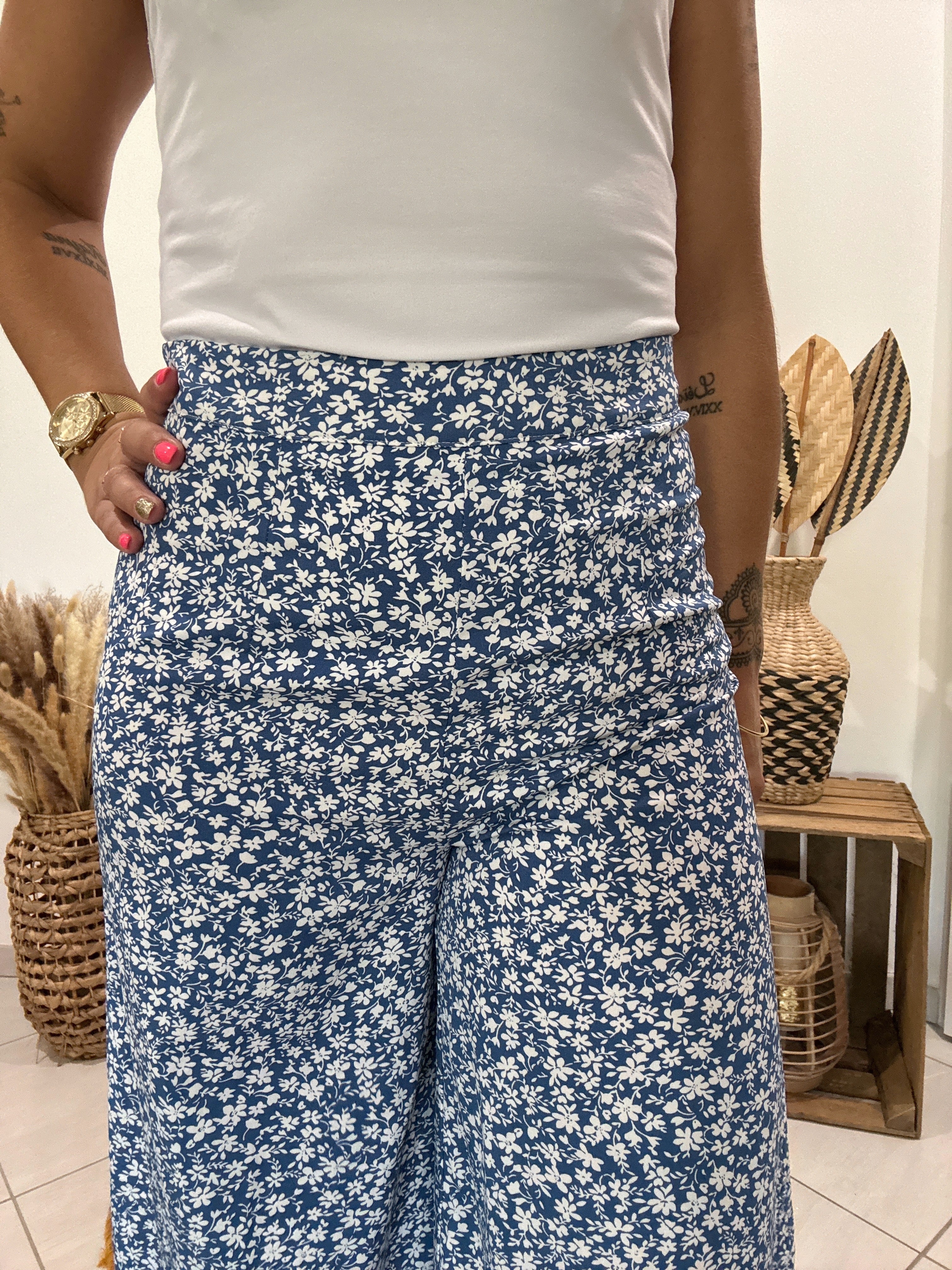 Pantalon jambière large bleu imprimé fleurs blanches - 36 ♻️