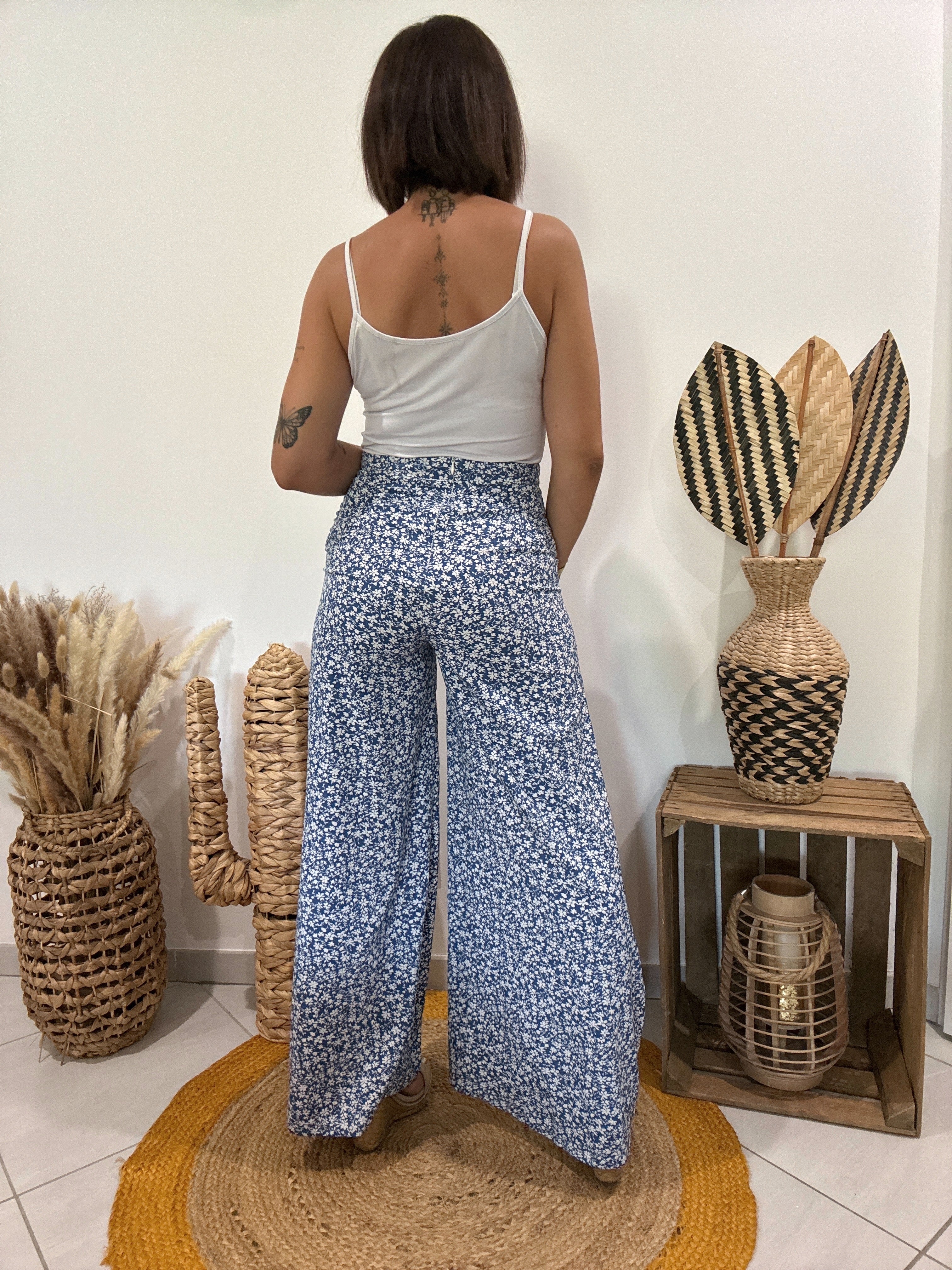 Pantalon jambière large bleu imprimé fleurs blanches - 36 ♻️