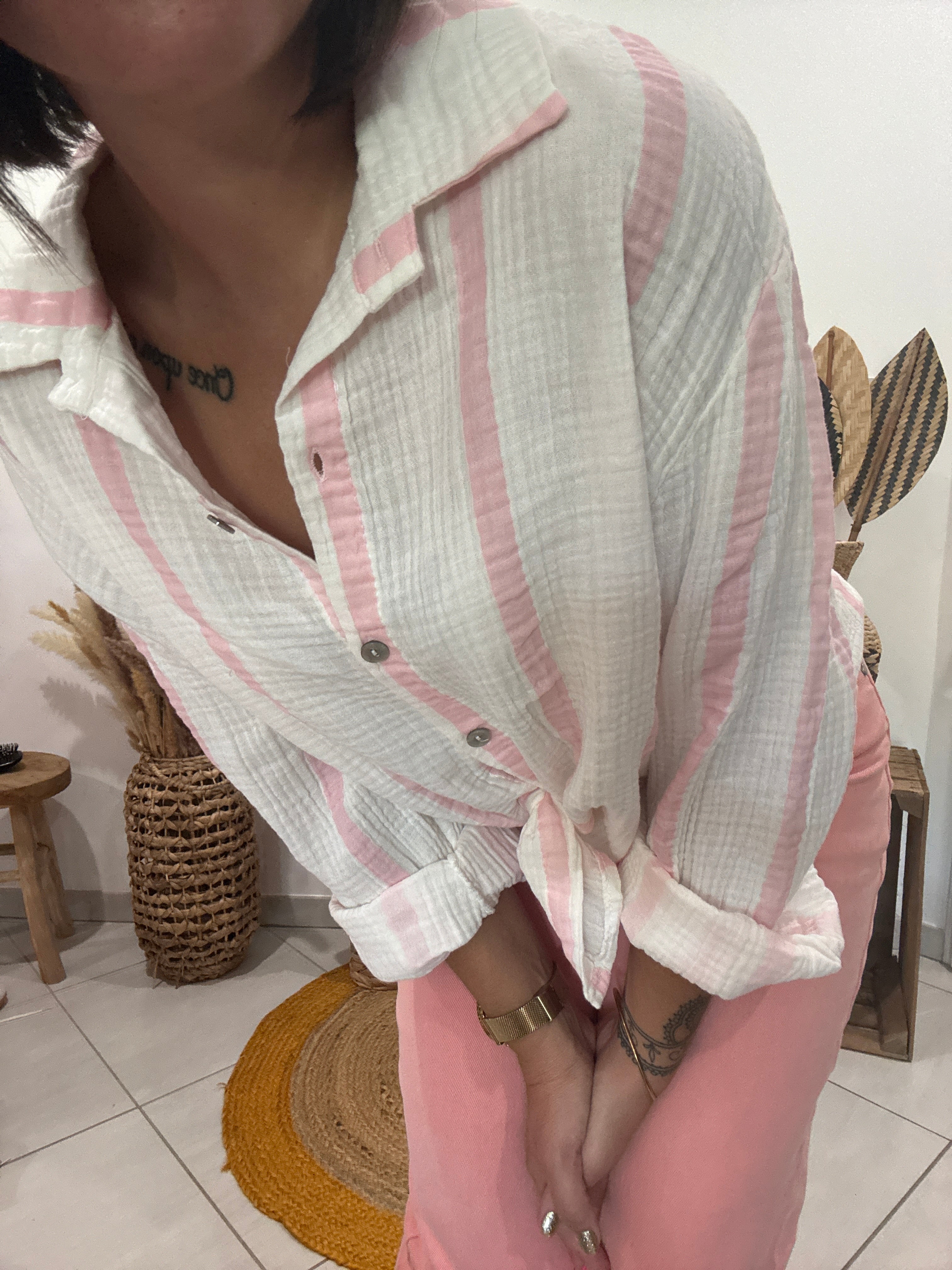 Chemise blanche en gaz de coton rayures roses