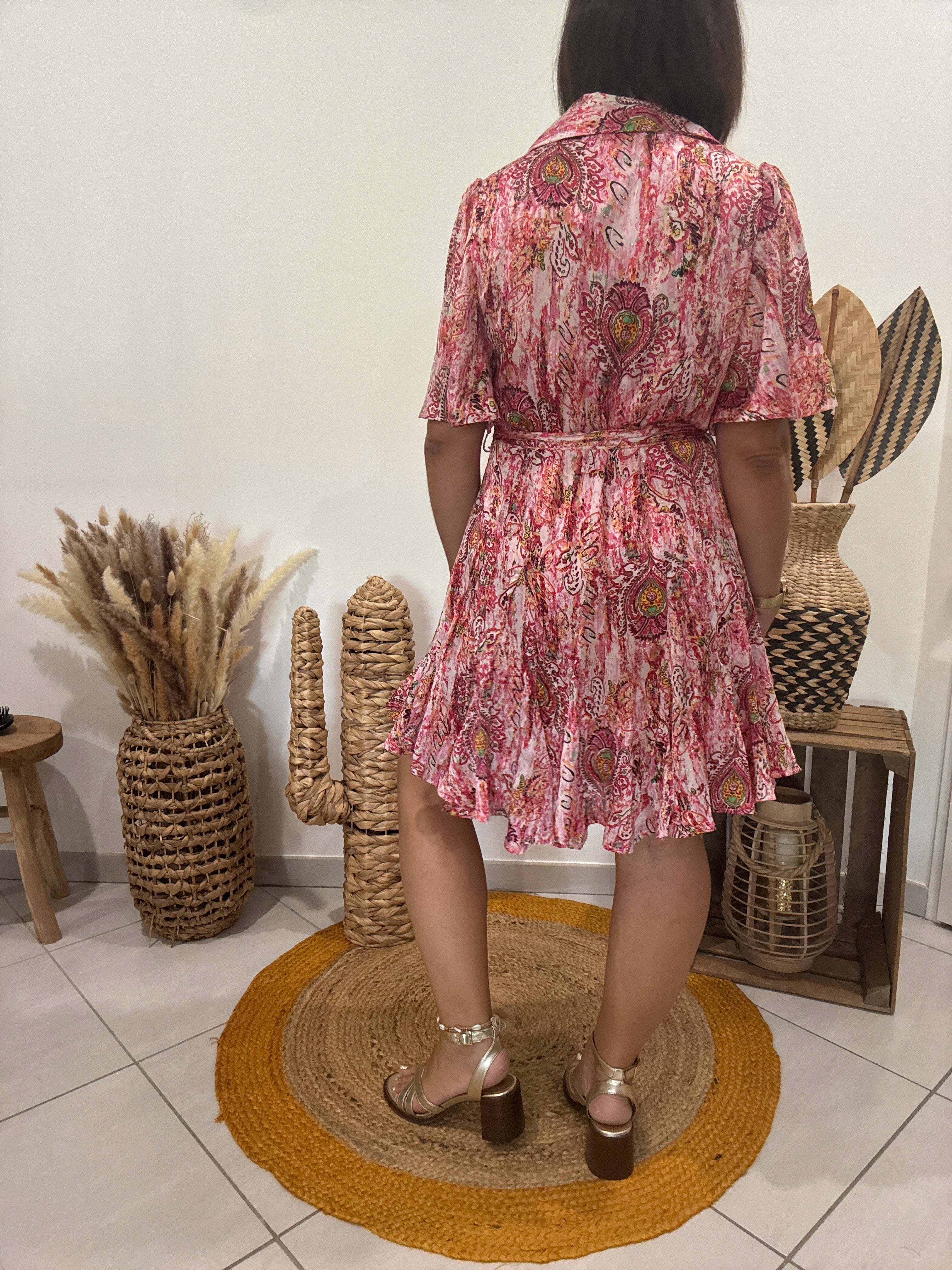 Robe légère et fluide paillettes dorées fuchsia