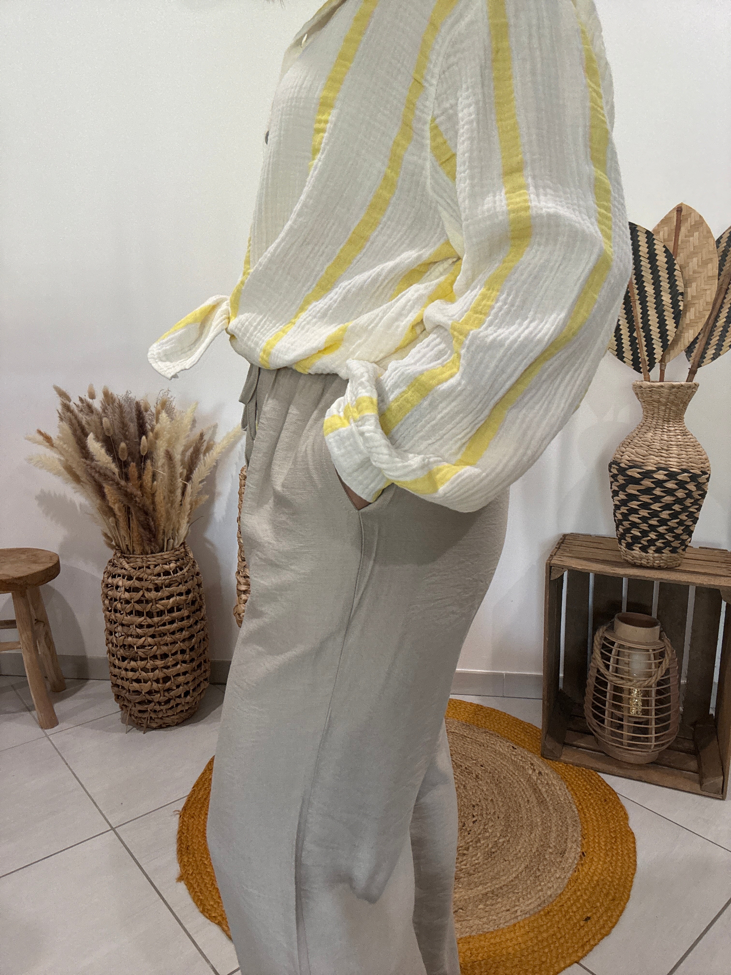 Chemise blanche en gaz de coton rayures jaunes