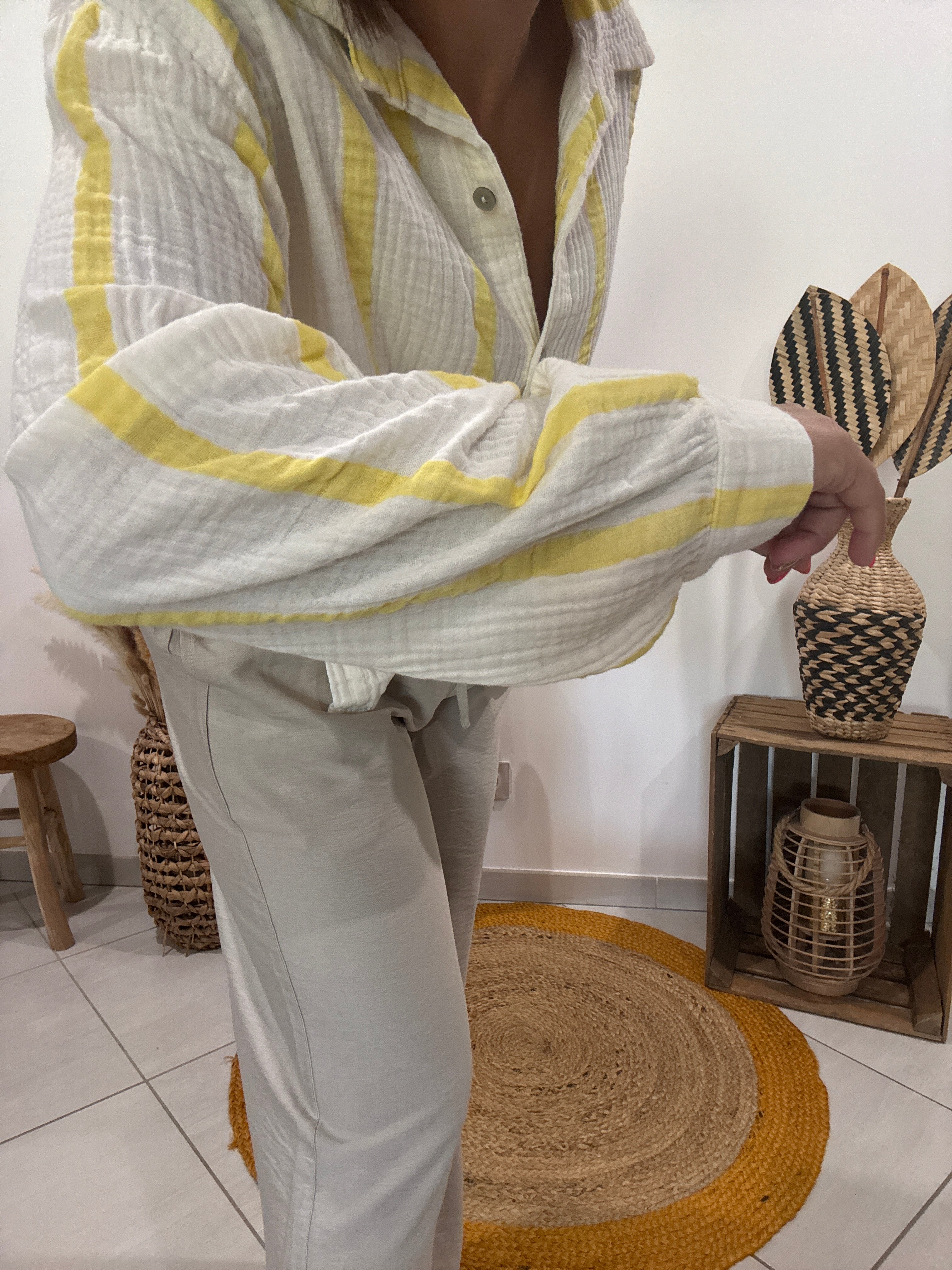 Chemise blanche en gaz de coton rayures jaunes