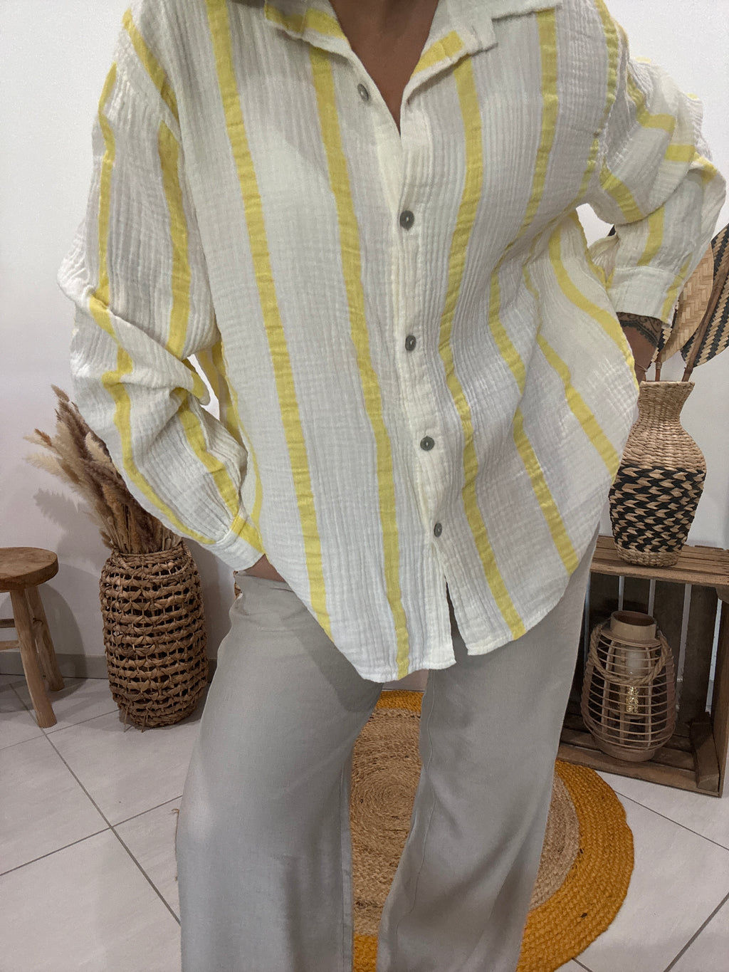 Chemise blanche en gaz de coton rayures jaunes